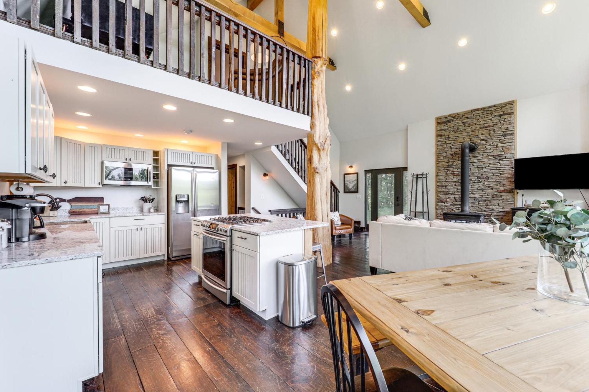 Warrensville Luxe Appalachian Mountain Cabin With Hot Tub, Views מראה חיצוני תמונה