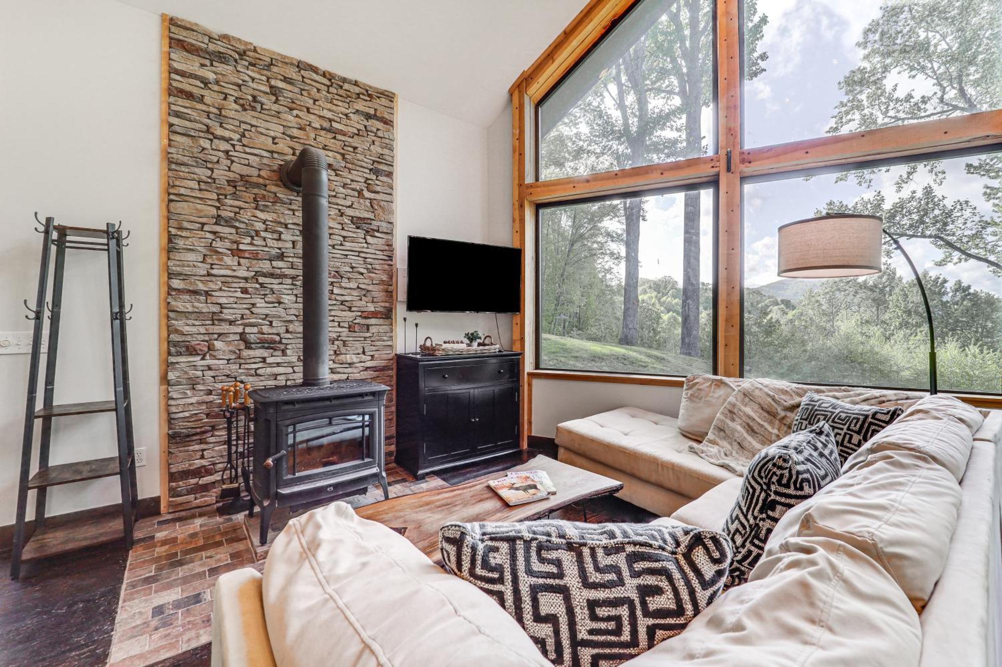Warrensville Luxe Appalachian Mountain Cabin With Hot Tub, Views מראה חיצוני תמונה