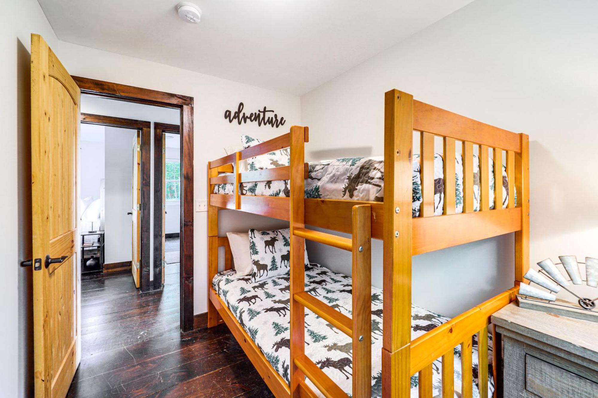 Warrensville Luxe Appalachian Mountain Cabin With Hot Tub, Views מראה חיצוני תמונה