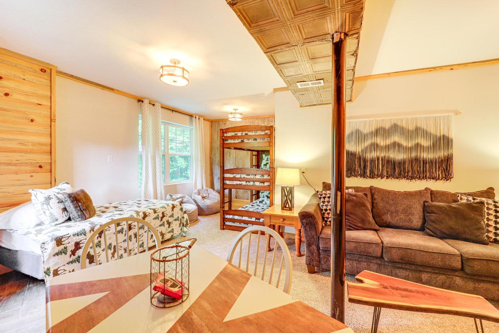 Warrensville Luxe Appalachian Mountain Cabin With Hot Tub, Views מראה חיצוני תמונה