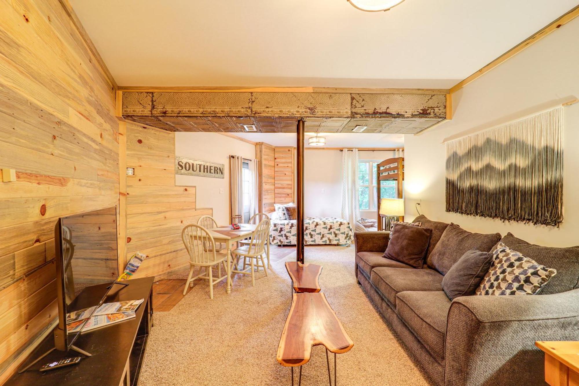 Warrensville Luxe Appalachian Mountain Cabin With Hot Tub, Views מראה חיצוני תמונה