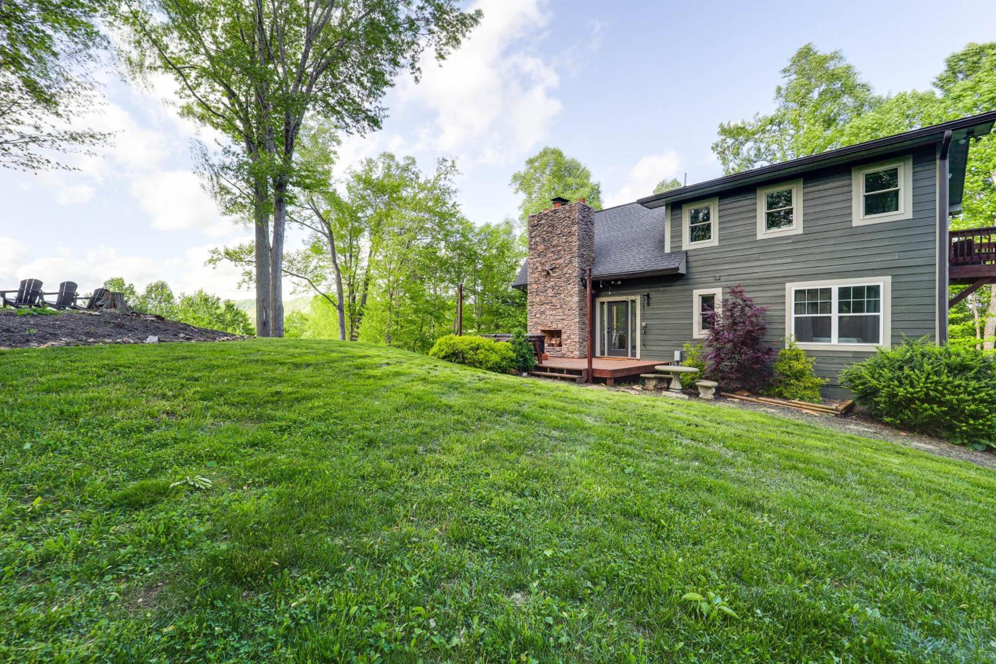 Warrensville Luxe Appalachian Mountain Cabin With Hot Tub, Views מראה חיצוני תמונה