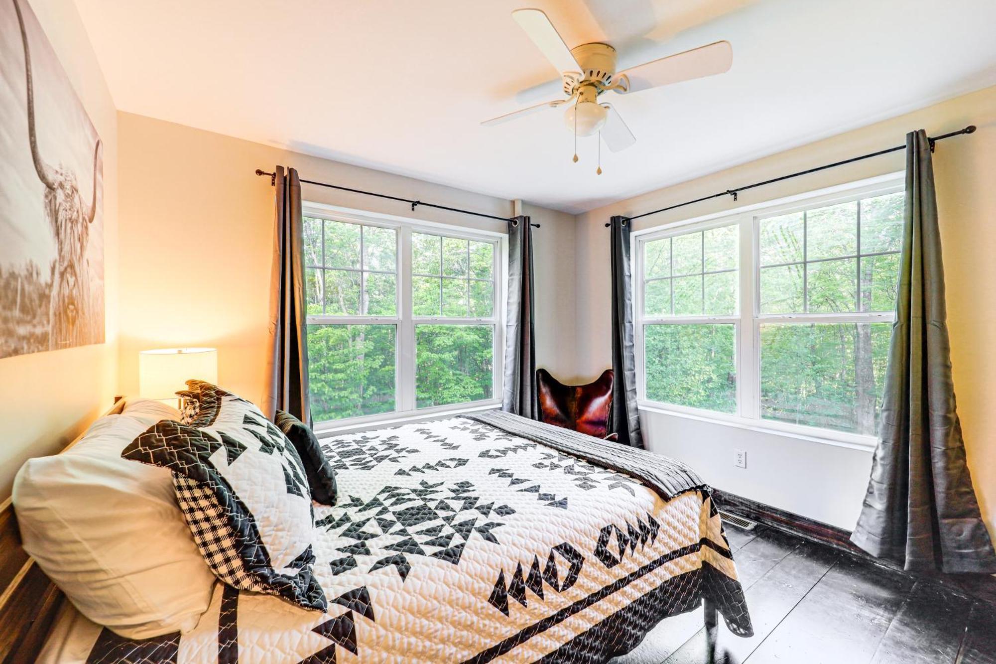 Warrensville Luxe Appalachian Mountain Cabin With Hot Tub, Views מראה חיצוני תמונה