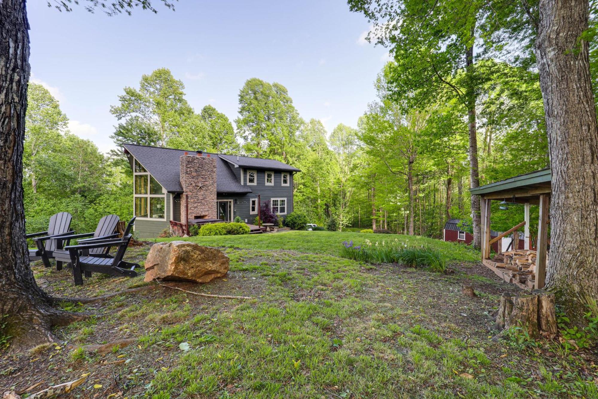 Warrensville Luxe Appalachian Mountain Cabin With Hot Tub, Views מראה חיצוני תמונה